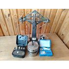 Весы образцовые, гири.