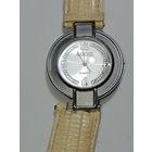 Кварцевые часы GUCCI .  С рубля