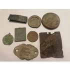 8 разных предметов с надписями старые