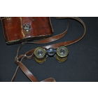 Французский бинокль в кофре из полированной,под "красное дерево",кожи. Всё в рабочем состоянии.