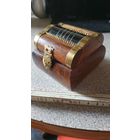 Шкатулка красного дерева.Тай-Вань.