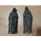 Две старинных фигурки.
