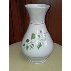 Фарфоровая ваза " Листья берёзы".СССР .Минский ФЗ. 22 см.