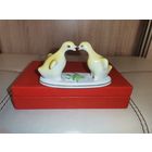 Фарфоровая статуэтка "Утята", высота 6 см., клеймо, без сколов и трещин.