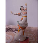 СТАТУЭТКА. ТАНЕЦ.РЕДКАЯ.МИНИАТЮРА.КЛЕЙМО.