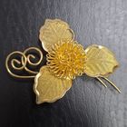 Винтажная брошь. Жёлтый цветок с тремя лепестками. Латунь, сетка.