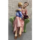 Фарфоровая статуэтка Royal Doulton Когда я был молод. 1994 год. Англия. Высота 14 см.