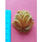 Брошка пластиковая. Бутон. Цветок. С рубля. Без минимальной цены