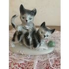 Фарфоровая статуэтка Германия Играющие котята