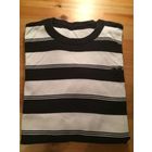 Джемпер мужской бело-черный на 46 р. Отлично сидит на фигуре, приятный на ощупь. Замеры: длина 53 см, длина рукава 67 см, ПОгруди 52 см.