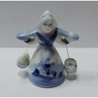 Статуэтка фарфоровая "Девушка с вёдрами" 80-е годы. Высота 5.5 см.