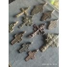 Набор Хороших старинных Крестов. Штурвалы, Лепестки итд. Два больших,на фото видно.