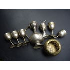 Кумган- рюмки - сахарница.