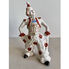 СТАТУЭТКА ФАРФОРОВАЯ "КЛОУН". 18*10*6 СМ. МИНСКИЙ ФФЗ. КЛЕЙМО ПОДКОВА. СМ.КЛЕЙМО , ФОТО И ОПИСАНИЕ.