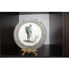 Декоративная тарелка с изображением мужчины, Германия, диаметр 23 см., клеймо, дефекты не обнаружены.