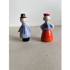 СТАТУЭТКА ФАРФОРОВАЯ "ЛАТЫШСКАЯ МИНИ ПАРОЧКА". 6,5 и 6,5 СМ. МИНИАТЮРА. РИГА. РИЖСКИЙ ФФЗ.  1947 - 1970 ГОДА. СМ.ФОТО, КЛЕЙМО И ОПИСАНИЕ.