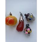 Лот елочных игрушек. Имеются дефекты.