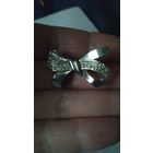 Брошь. Бантик.