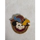 Значок. Шарль Перро. Кот в сапогах.