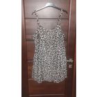 Качественный купальник на 70-72 размер, новый. Тигровой расцветки, очень классно садится на фигуре, подойдут и на большую грудь. Отличное качество ткани. Замеры делать бесполезно, они буду неинформати