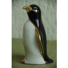 Статуэтка фарфоровая  " Пингвин "   12, 5 см   ( целая )
