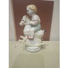 Фарфорофая статуэтка =Мальчик на лошадке=зхк=