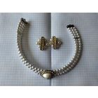 Клипсы и ожерелье