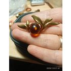 Винтажная брошь с янтарём. Калининград. Латунь.