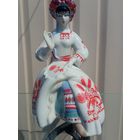 Статуэтка Вышивальщица Полонне ЦЕЛАЯ