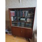 Шкаф книжный