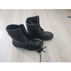 Берцы, натуральная кожа, размер 40-41 (255 С), маркировка МиНмНс защита от истирания, от нефтяных масел и продуктов тяжелых фракций, от сырой нефти. Новые.