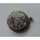 Механизм от наручных часов GUB Glashutte. Диаметр механизма 2.8 см. Маятник целый.