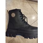 Новые качественные зимние ботинки