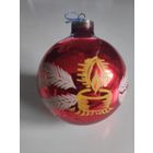 Ёлочная игрушка Шар с изображением свечи.