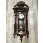 Старинные настеннные часы Le Roi a Paris