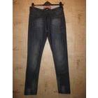 Брендовые джинсы от Richmond на 25 размер (42 примерно). Оригинал, приобретала для себя, но прогадала с размером. Новые. Длина 106 см, ПОталии до 40 см, бедра до 49 см.