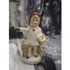 Статуэтка красной шапочки