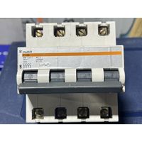 4-полюсный 63A автомат Multi 9 марки Merlin Gerin (Франция)