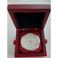 Чсы настольные.В деревянном корпусе