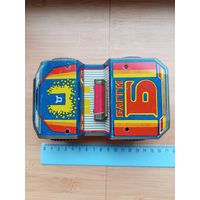 Игрушка машина из жести