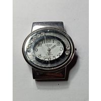 Часы кварцевые  OMAX  , с рубля