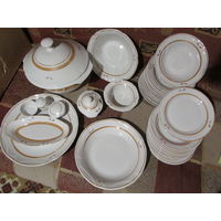 Столовый сервиз на 12 персон, 34 предмета, новый. Годный подарок новосёлам!