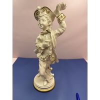 СТАТУЭТКА. ПРИДВОРНЫЙ КОРОЛЕВСКИЙ МАЛЬЧИК. ПРИНЦ.