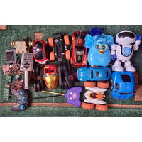 Машинки на радиоуправлении (на запчасти, запчасти)