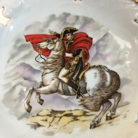 НАСТЕННАЯ ТАРЕЛКА НАПОЛЕОН НА КОНЕ