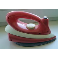 Утюжок розовый, музыкальный для с/р игры, б.у