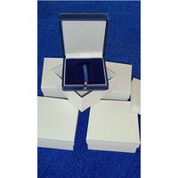 Футляр в коробке.