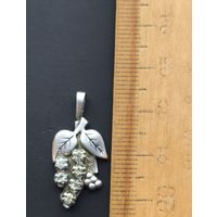 Кулон веточка винограда СССР.