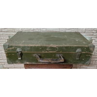 Деревянный чемодан