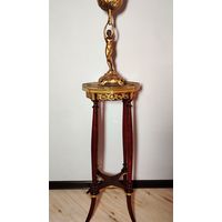 Столик (подставка)